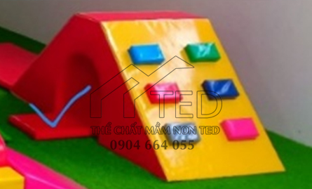Dốc tr&egrave;o trượt chui dụng cụ tập GymKids